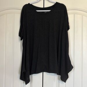 Adorable black long t-shirt by Apt 9 in size 3X